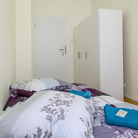 Metro Centrum Guest Rooms Varşova Dış mekan fotoğraf