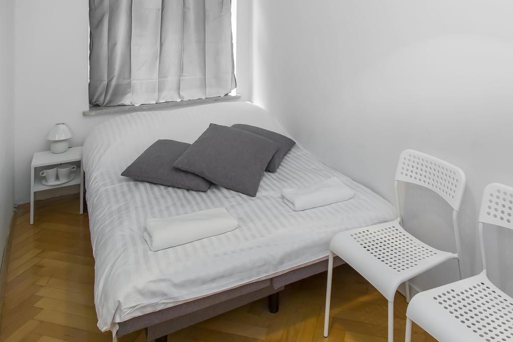 Metro Centrum Guest Rooms Varşova Dış mekan fotoğraf